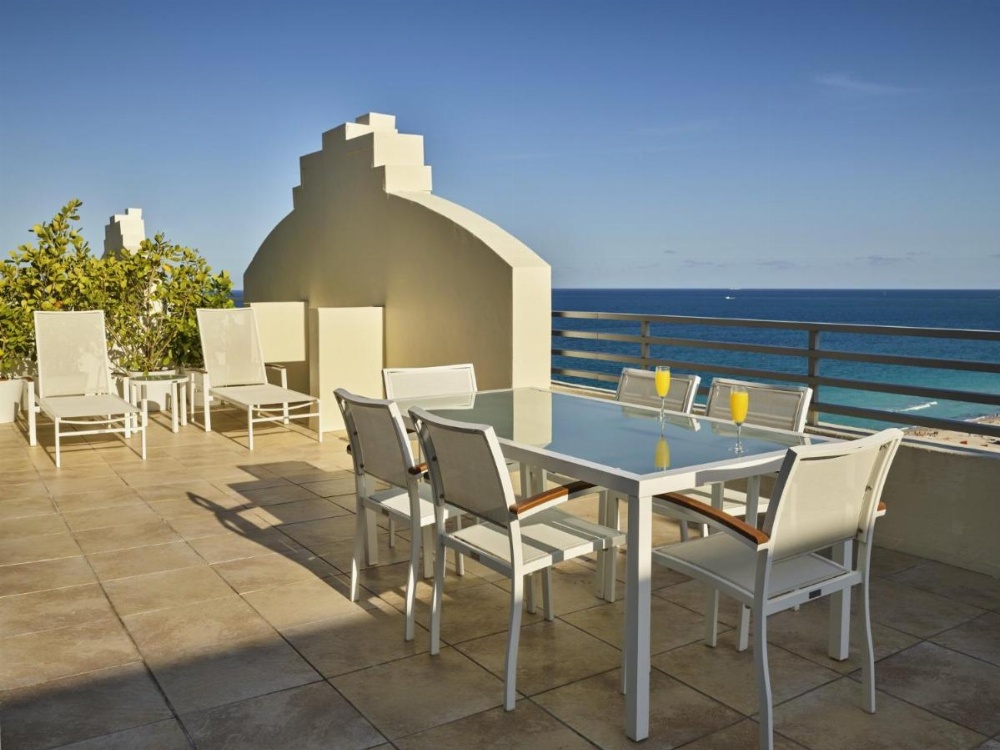 Loews Miami Beach Hotel